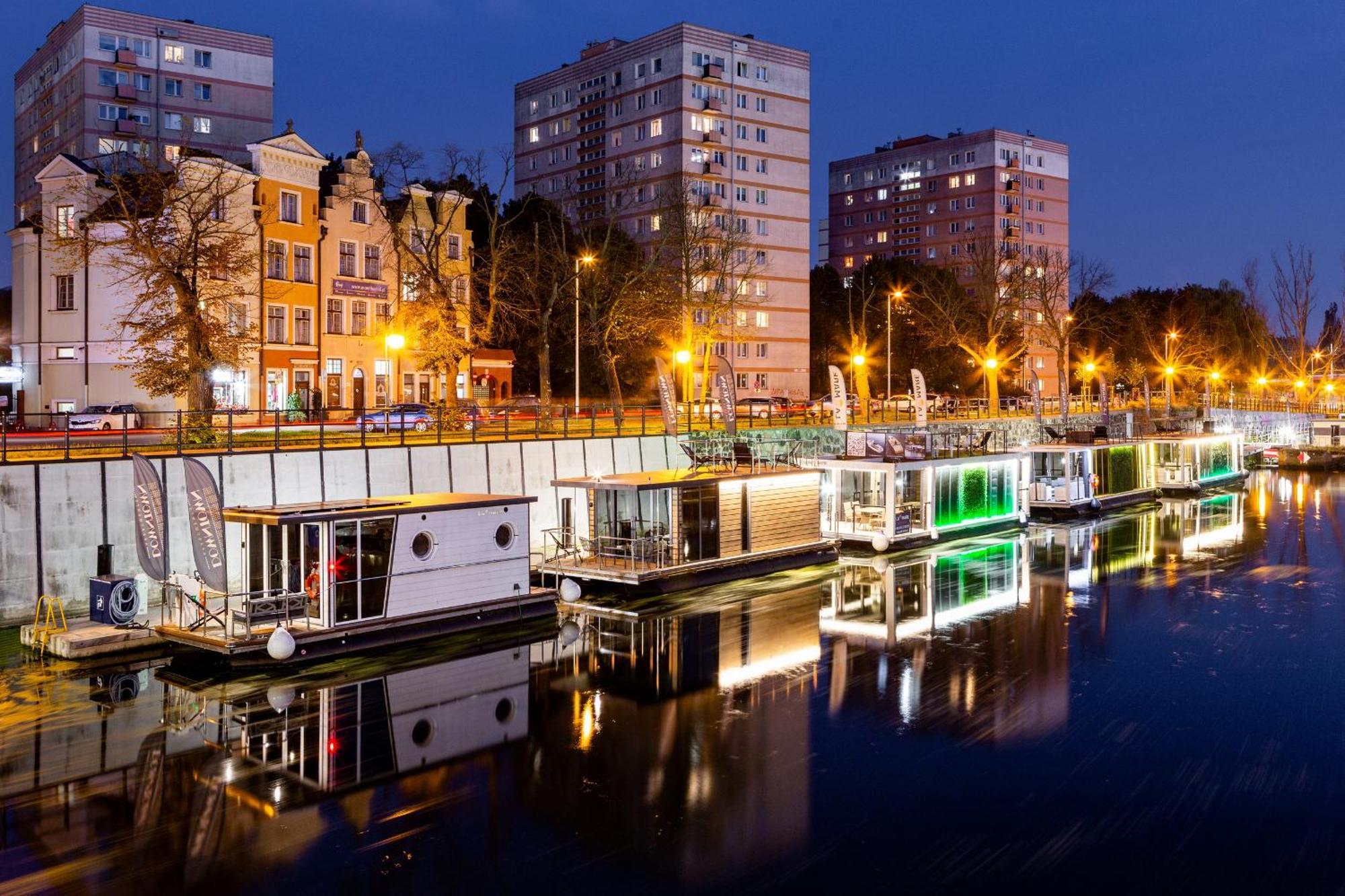 Domy Na Wodzie - La Mare Motlava Houseboats With Sauna By Downtown Apartments Danzig Exterior foto