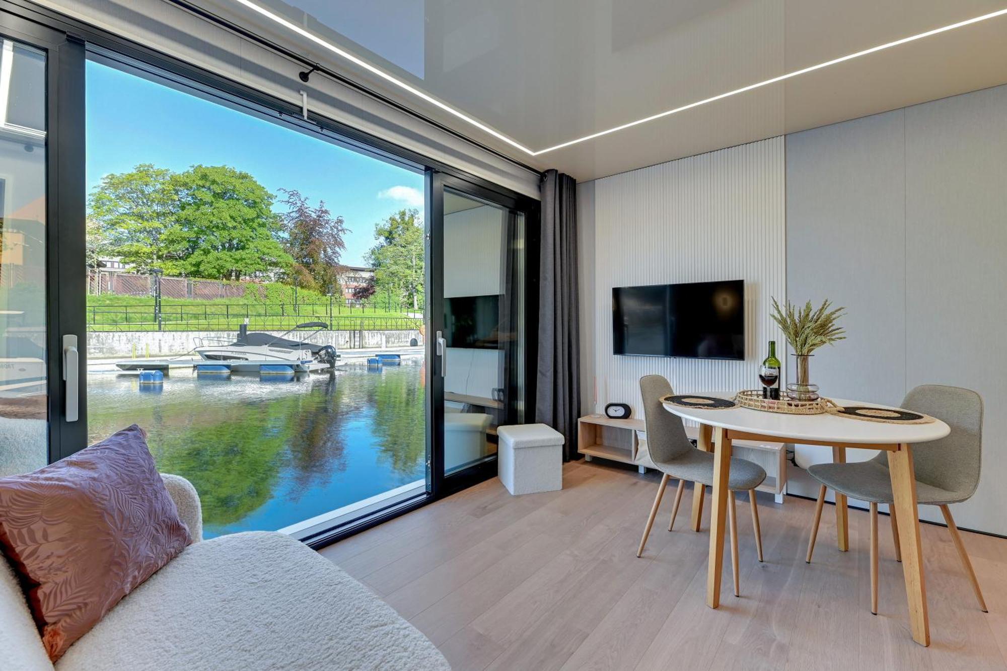 Domy Na Wodzie - La Mare Motlava Houseboats With Sauna By Downtown Apartments Danzig Exterior foto