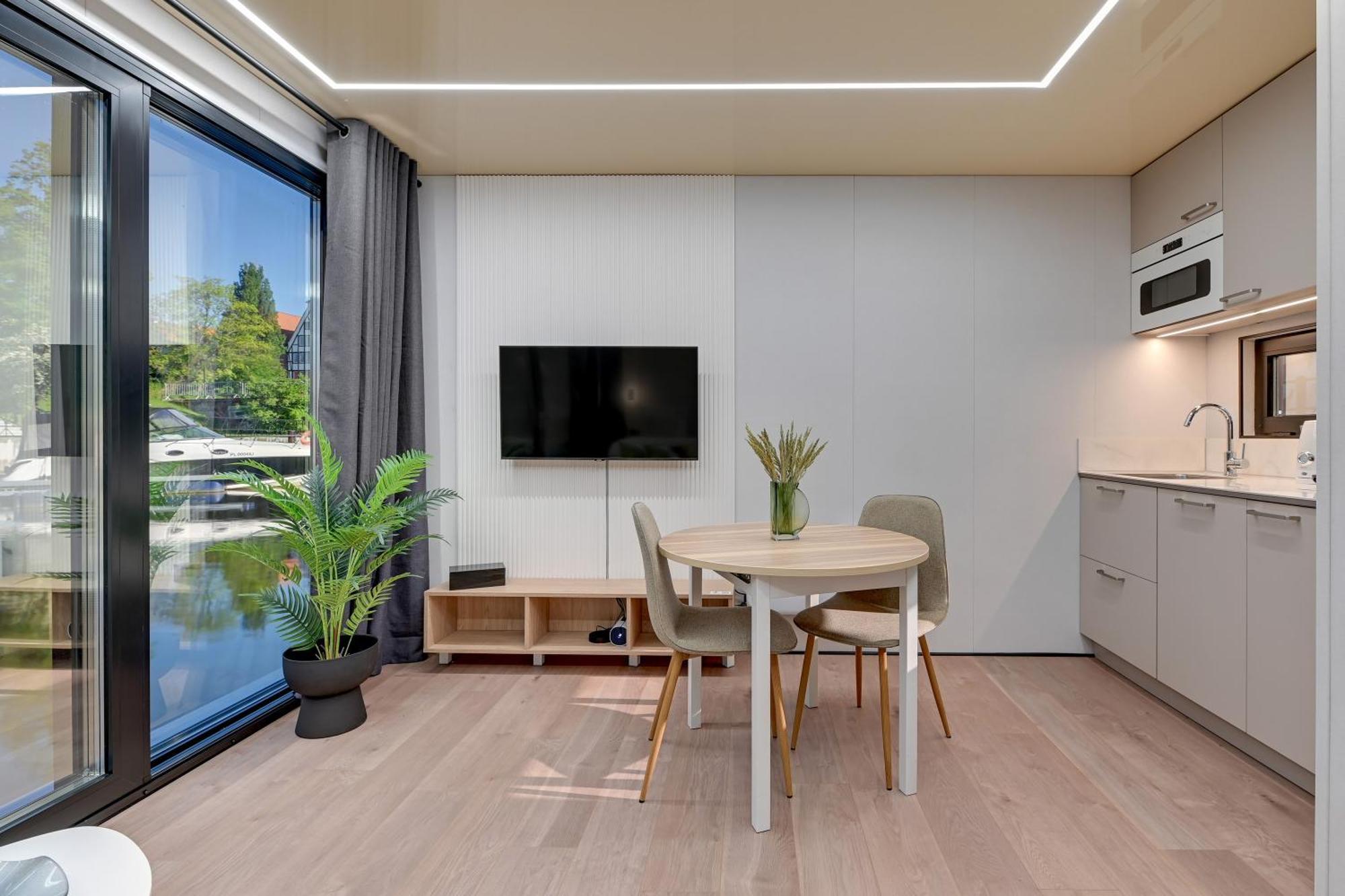 Domy Na Wodzie - La Mare Motlava Houseboats With Sauna By Downtown Apartments Danzig Exterior foto