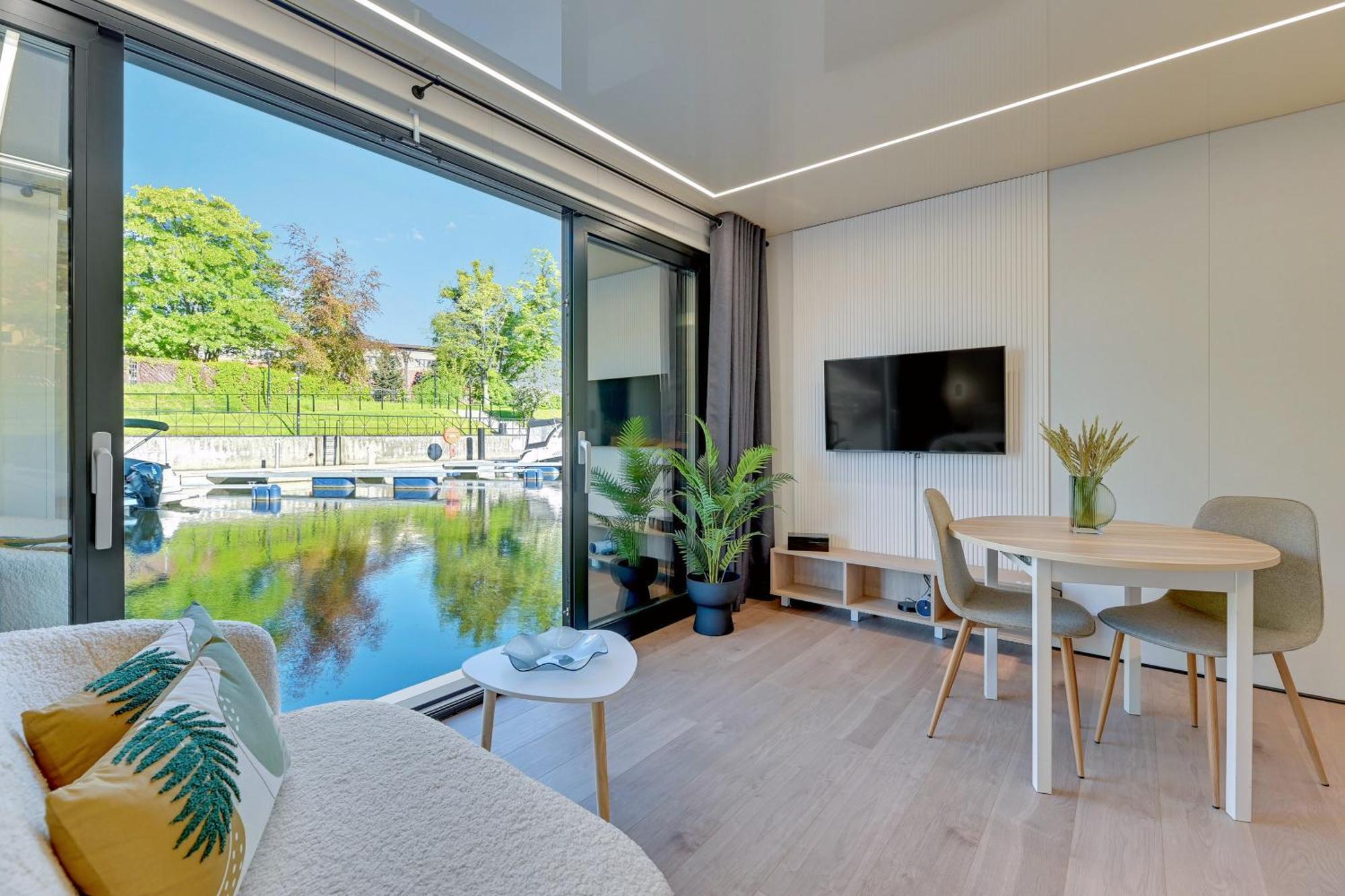 Domy Na Wodzie - La Mare Motlava Houseboats With Sauna By Downtown Apartments Danzig Exterior foto
