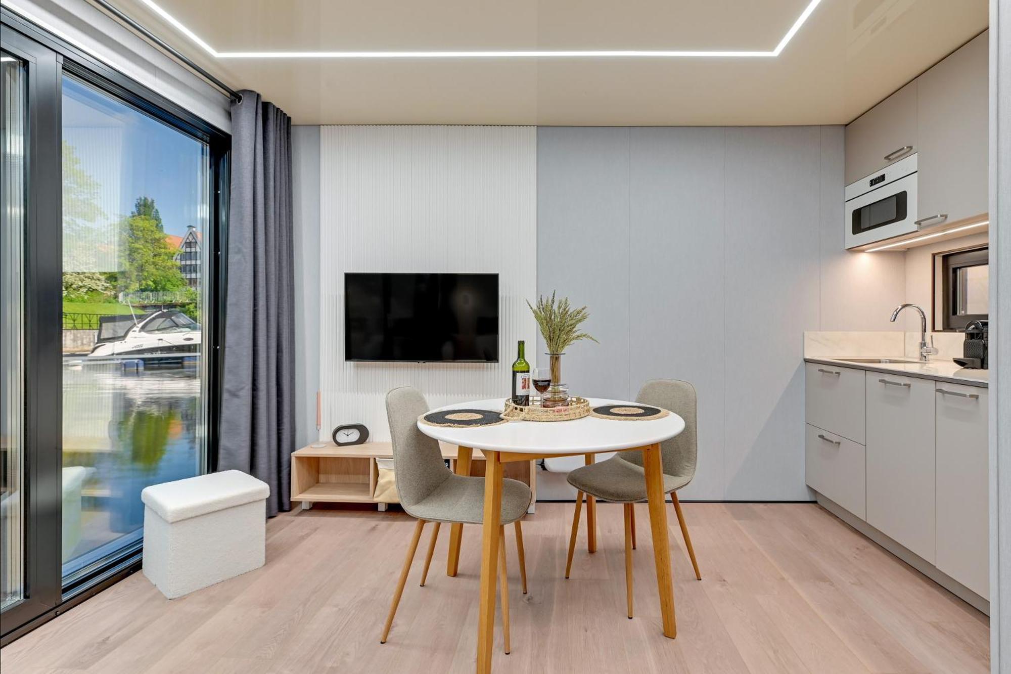 Domy Na Wodzie - La Mare Motlava Houseboats With Sauna By Downtown Apartments Danzig Zimmer foto